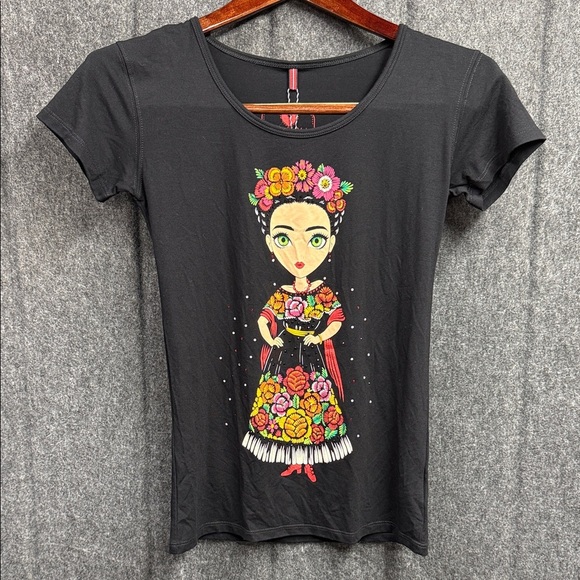 Ay Guey Tops - Freda Floral Graphic Black Tee